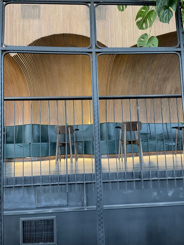 CAFÉ AMAZON CONCEPT STORE 🦜