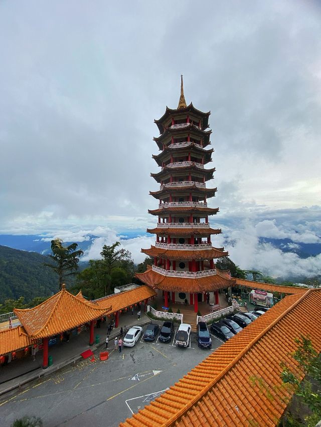 Temple above the cloud 🌤️☁️⛅️🌥️