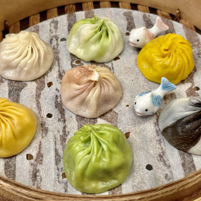 遠東Sogo（點水樓）七色小籠湯包非吃不可