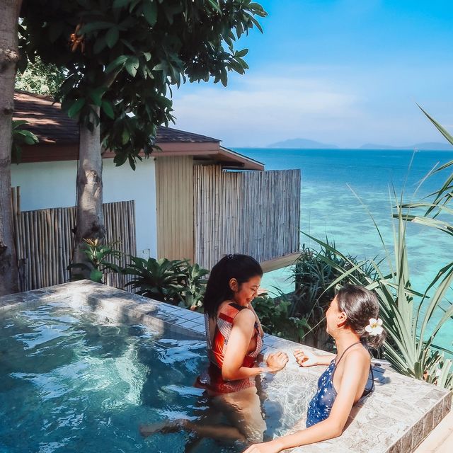The Cliff Lipe | พูลวิลล่าหลีเป๊ะ