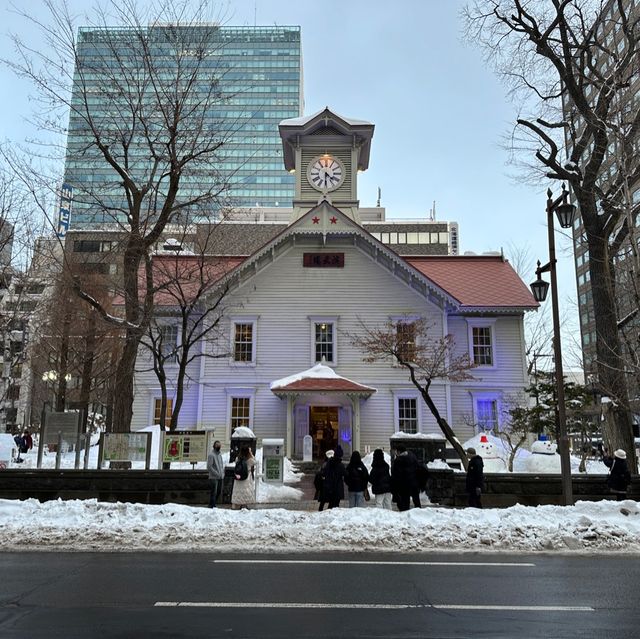 【札幌】冬の札幌時計台にて