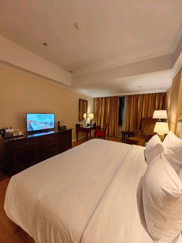 Hotel with Nice View and Good Locationl