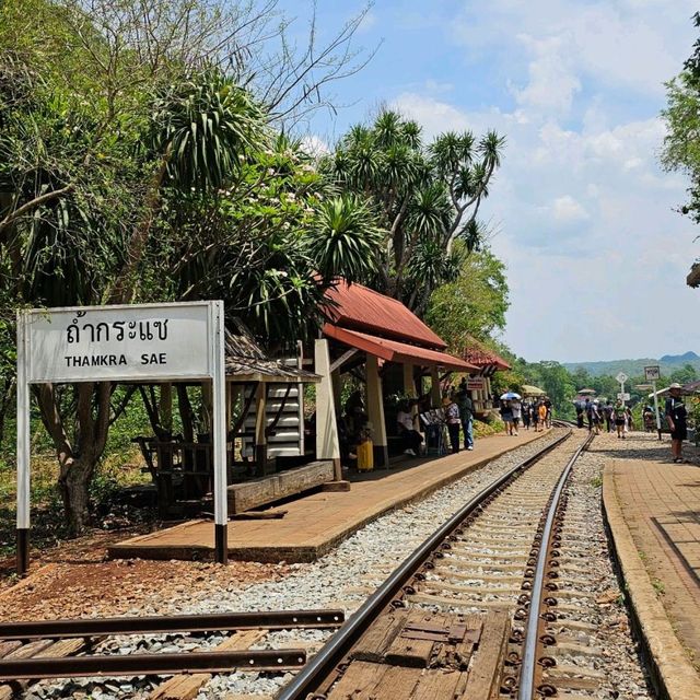 นั่งรถไฟไปถ้ำกระแซ จ.กาญจนบุรี