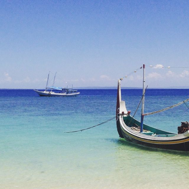 【インドネシア】透き通る海”Pulau Gili Labak“
