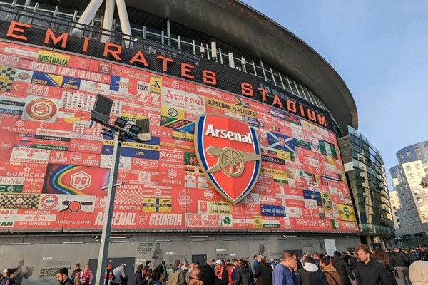 サッカー好き必見】アーセナルのホーム「エミレーツ・スタジアム