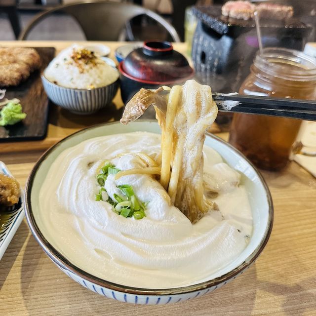 當忌廉唔再溝鮮奶，而係溝烏冬⁉️結果會係點❓🤤