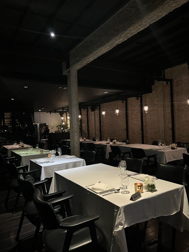 방콕에서 빠지지 않는 핫한 레스토랑 Sala rattanakosin🍴
