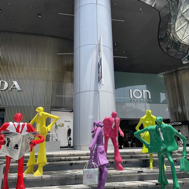 Huge shopping mall in Orchard: Ion Orchard 