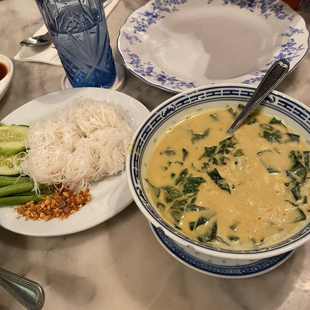 ร้านตู้กับข้าว ของดีเมืองเก่าภูเก็ต