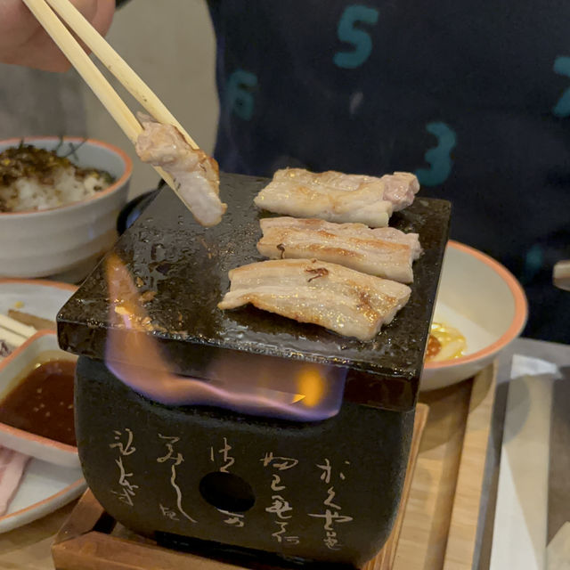 日式石燒!儀式感滿滿.石板燒肉 日式石燒!儀式感滿滿.石板燒肉