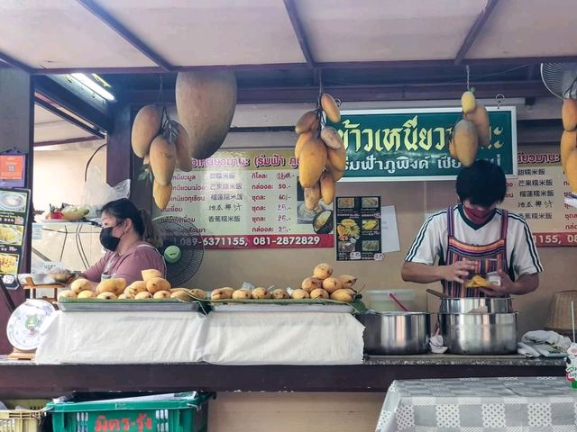 ข้าวเหนียวมะม่วงในตำนานเมืองเชียงใหม่