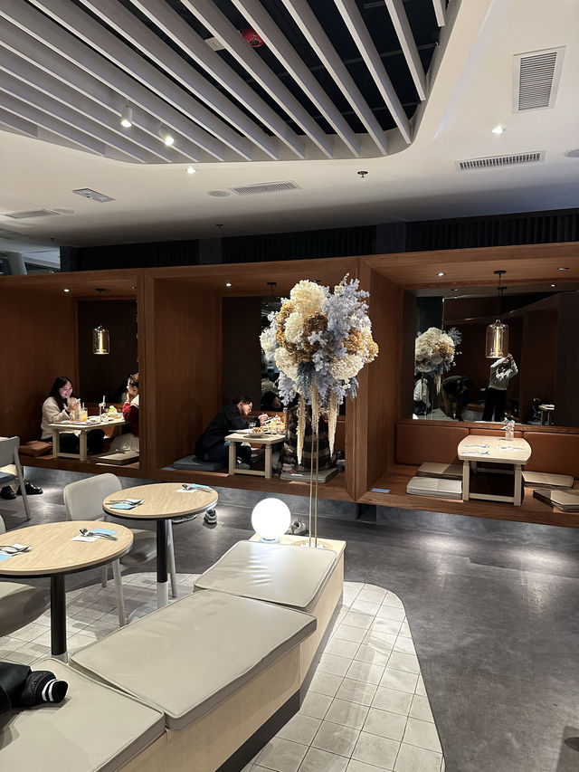 「圓方咖啡店：韓式美食，薑餅人甜品」