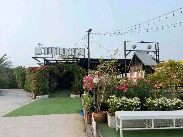 ร้านบรรยากาศดีริมแม่น้ำบางปะกง