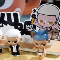 พามาเล่น Art Toy