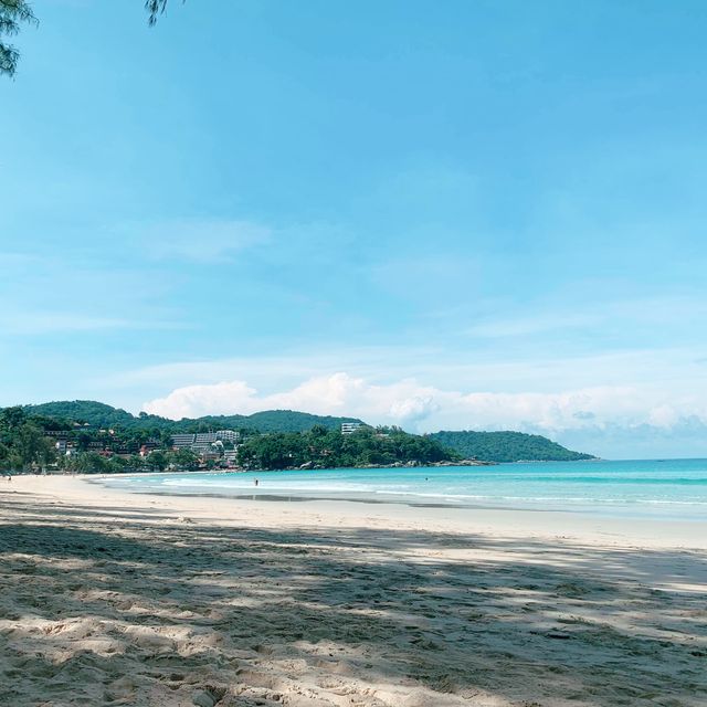 ไปเล่นเซิร์ฟที่หาดกะตะ จังหวัดภูเก็ตกัน