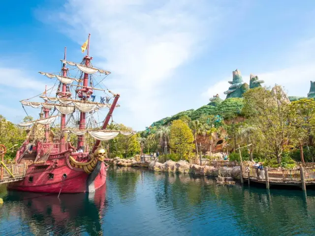 Tokyo DisneySea's New Park Area FANTASY SPRINGS
