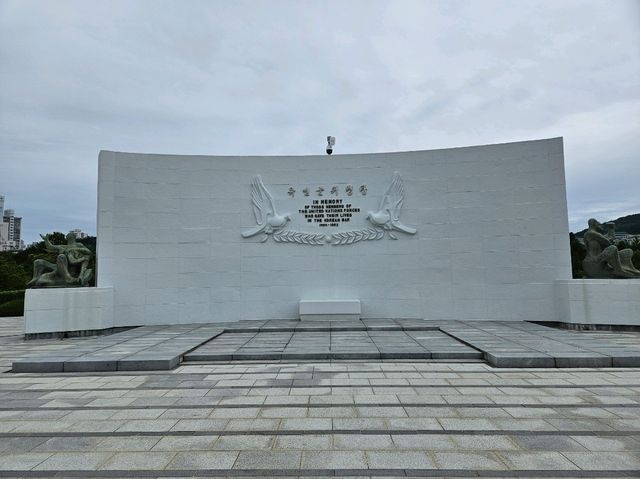 The visit to UN Memorial Cemetery in Busan