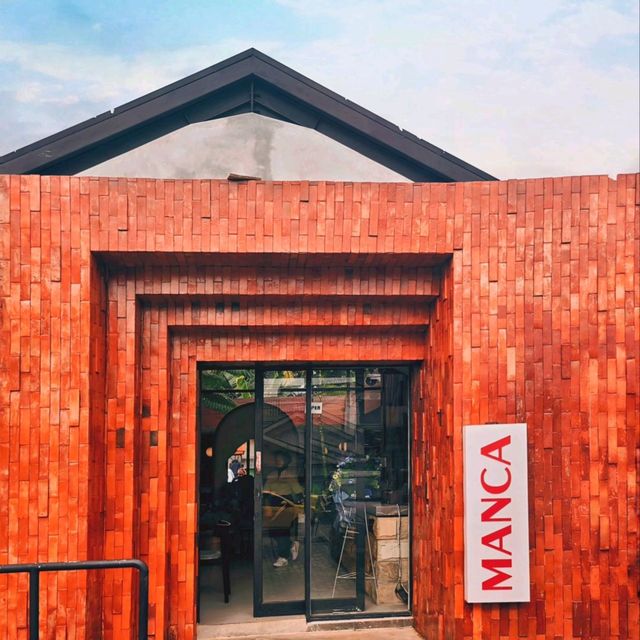 MANCA EATERY | A 24 HOUR COFFEE SPOT FOR HANG OUT FROM MORNING UNTIL MIDNIGHT