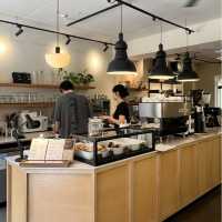 「首爾必打卡！Milestone Coffee：高品質咖啡，舒適環境，讓您放鬆愉快！」