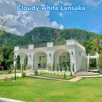 Cloudy-white Lansaka ☁️