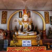 พระธาตุจอมหมอกแก้ว หนึ่งในพระธาตุเก้าจอม