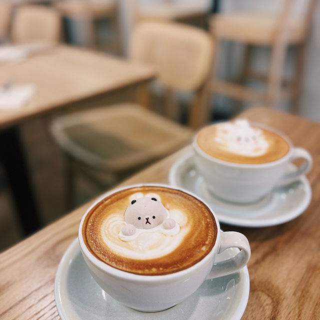 🌟 灣仔打卡一流Cafe • 必點可愛動物咖啡🌟