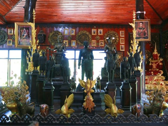 เที่ยวพิพิธภัณฑ์ ชาติ ศาสน์ กษัตริย์ วัดล้านหอย