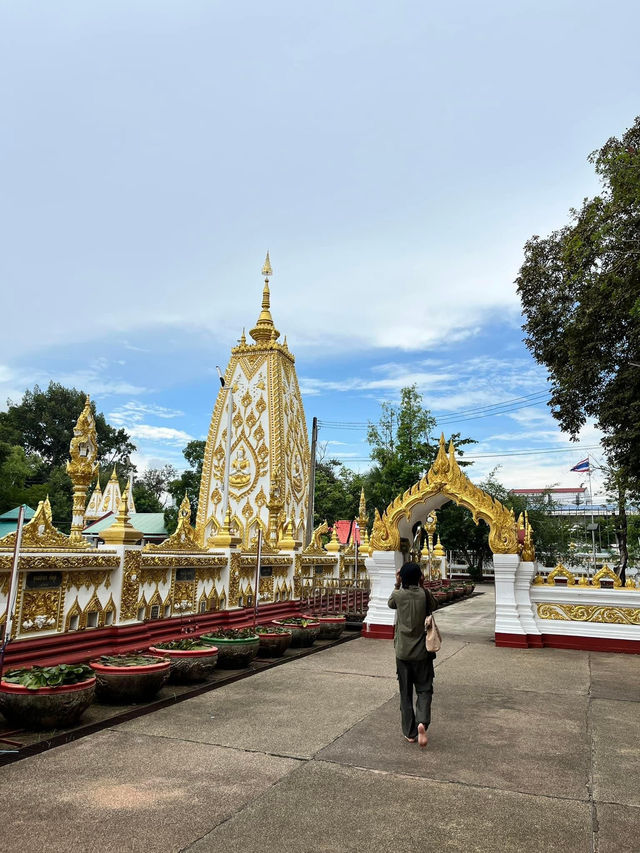 วัดพระธาตุหนองบัว