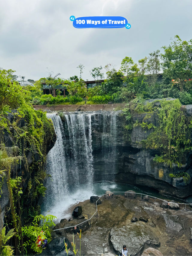 🇸🇬 Bird Paradise Waterfall