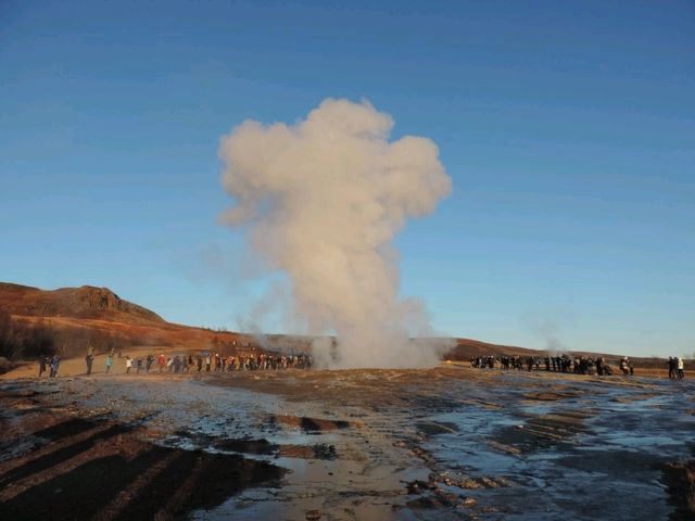 【冰島】最美麗間歇泉！不過小心熱水和蒸汽柱！