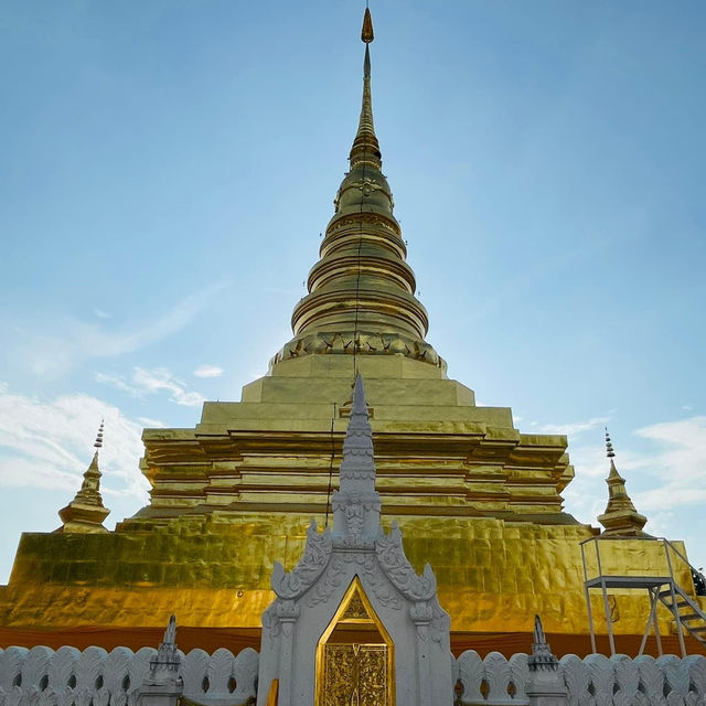 พระธาตุแช่แห้ง