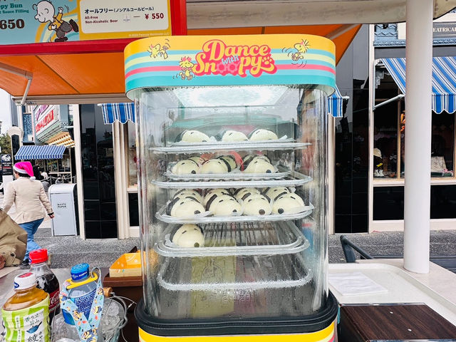 ร้านขนมใน USJ : Snoopy Treats