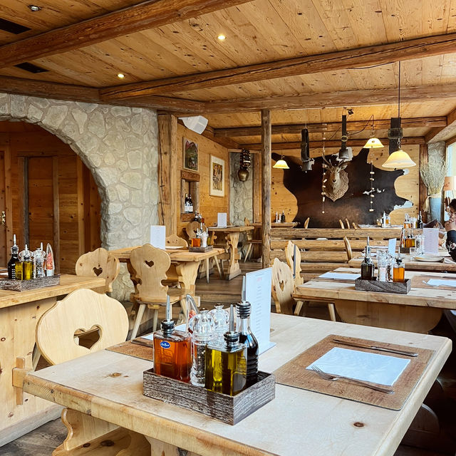 🇨🇭スイス　📍サンモリッツのホテル
