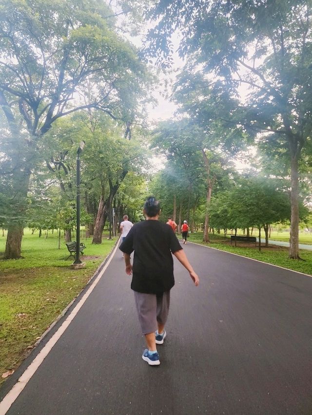 Running with Me @สวนรถไฟ 