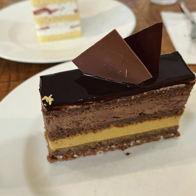 【難波】ケーキ屋さんのケーキが食べられる難波のカフェ🍰