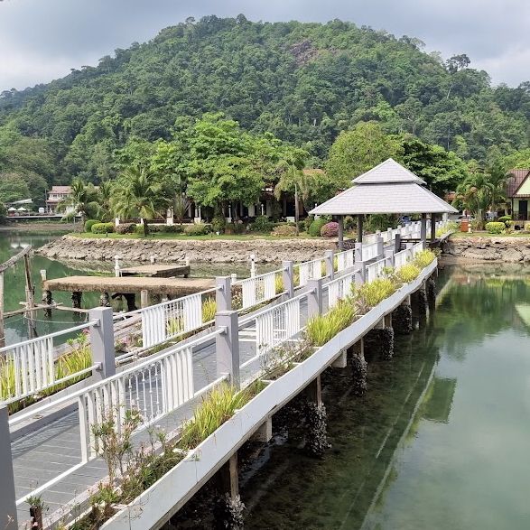 คลองพร้าว รีสอร์ท เกาะช้าง