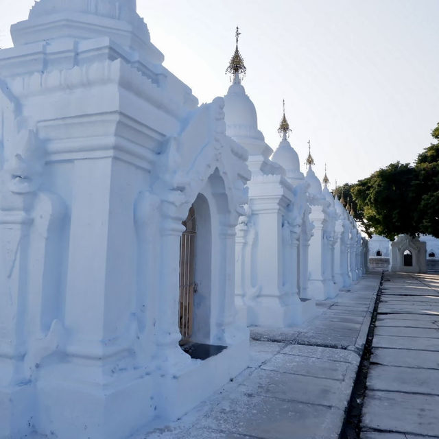 Kuthodaw Pagoda
