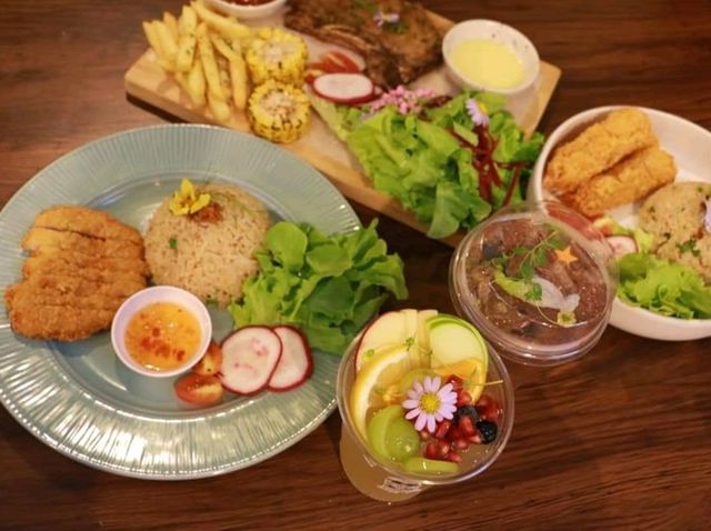 แวะมาทานอาหาร ณ ปาฎี