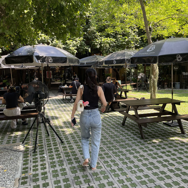 Black Street House Cafe : คาเฟ่สไตล์ชิคๆในพัทยา