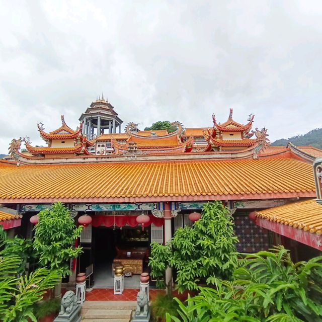 ไหว้พระวัดเขาเต่า kek lok si temple