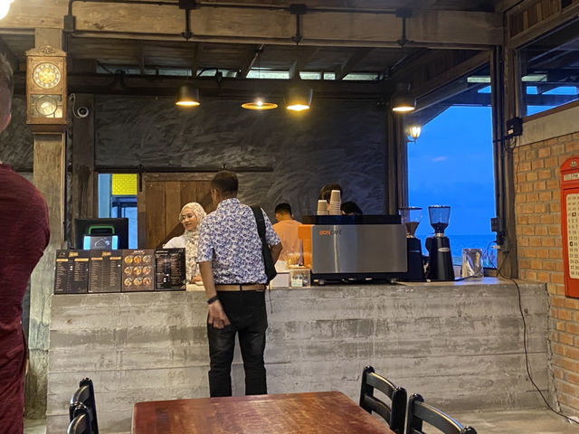 idyllic house คาเฟ่บรรยากาศดีริมทะเล