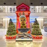 “ต้นคริสต์มาส Art Toys” 🎄  ที่สูงที่สุดในเอเชียตะ