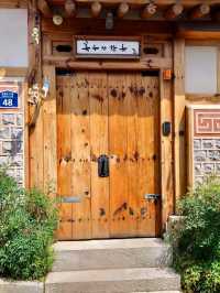 Strolling Through History at Bukchon Hanok Village