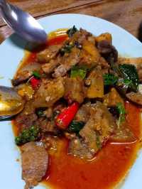 ร้านอาหารโกแดง อ.เถิน จ.ลำปาง