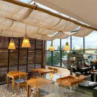 Who would have thought that in Maguwo there would be a rooftop coffee & eatery that had such a beaut