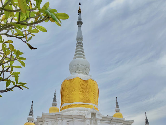 พระบรมธาตุนาดูน พุทธมณฑลแห่งอีสาน