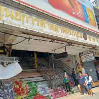 泰國合艾最大的特產集市商場:金荣巴刹ตลาดกิมหยง，適合休閒購物