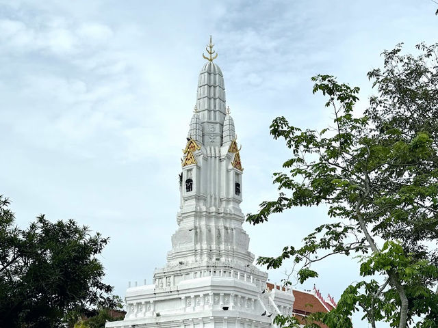 Wat Mani Sathit Kapittharam (Wat Thung Kaew)