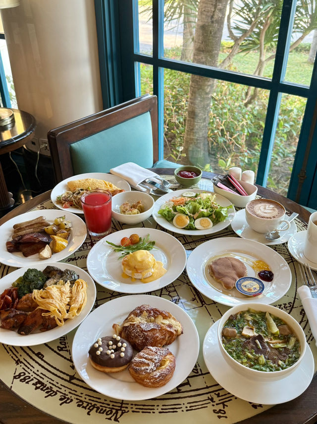 Amazing breakfast selection!🍳