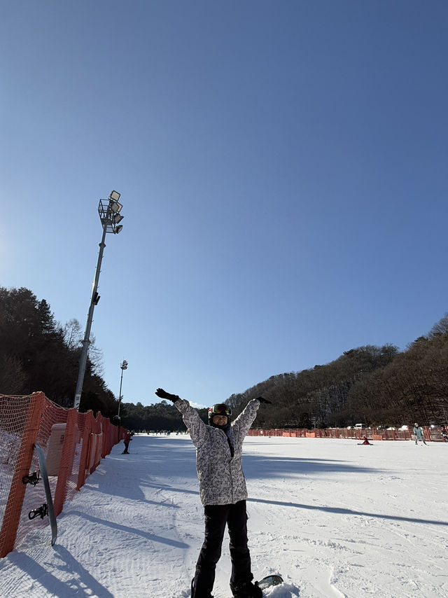 Snowboarding in Vivaldi Park Korea!